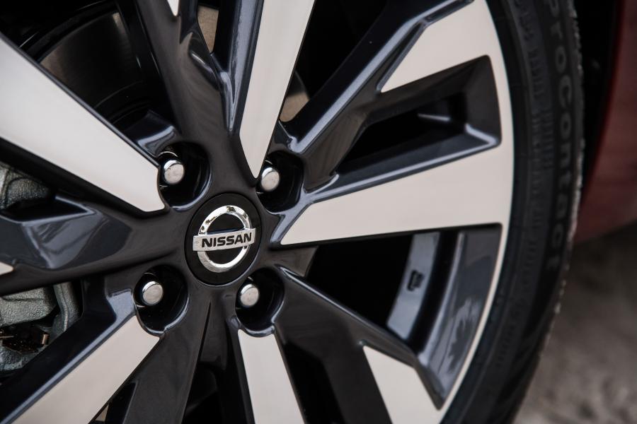 Колеса Nissan Versa SR 2019 года  (NA) (фото 12 из 15)